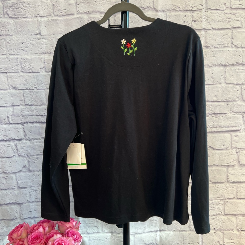 Breckenridge NWT Black Button Down Sweater with Flower Accents - Size LP - Picture 3 of 12